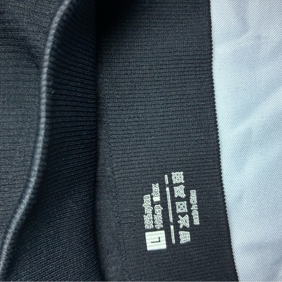 Black Ribbed Crop Top - Picture 10 of 10